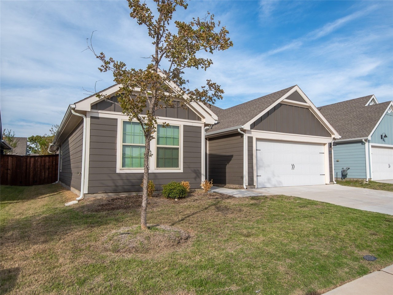 13125 Enclave Pkwy - Photo 2 of 31