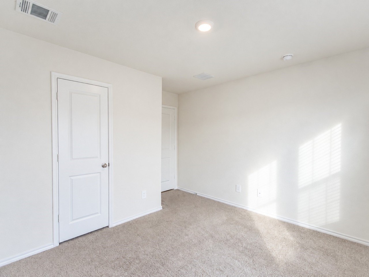 13125 Enclave Pkwy - Photo 7 of 31