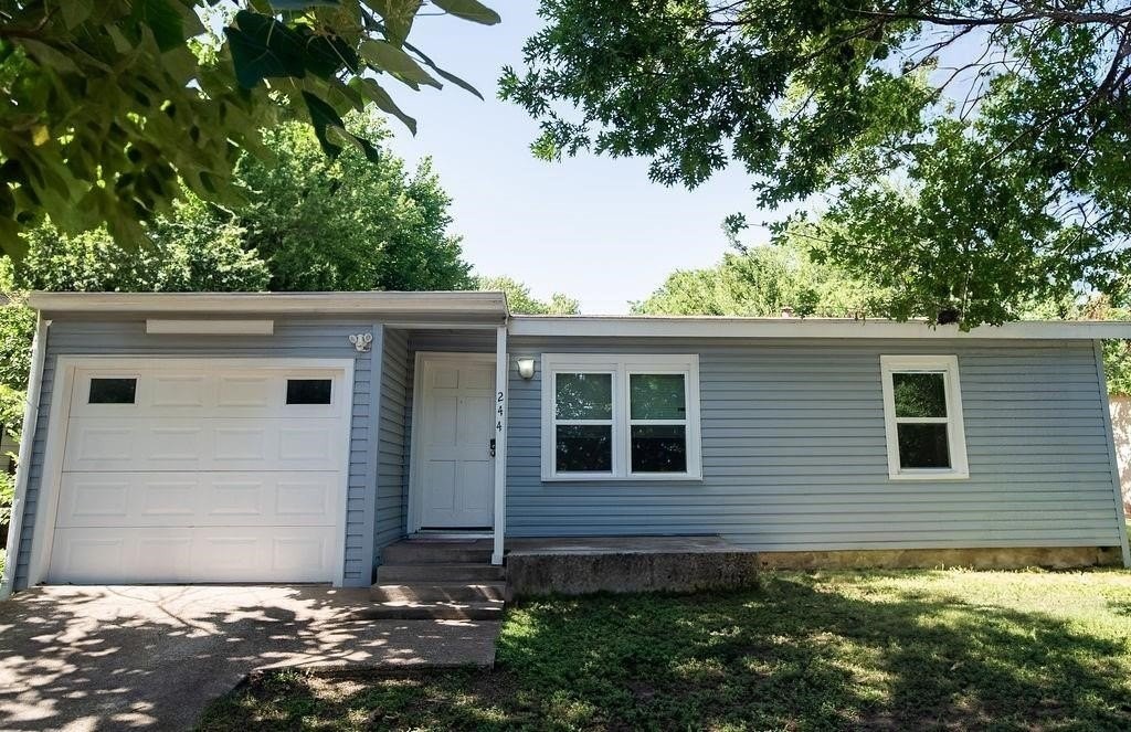 244 Willow St - Photo 2 of 19