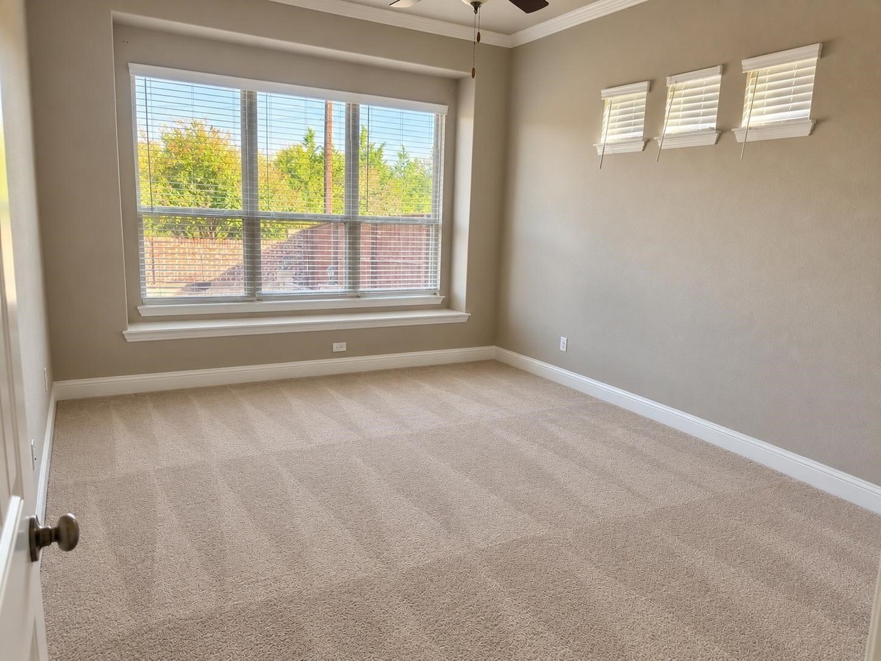 9005 Colorado Bnd - Photo 7 of 37