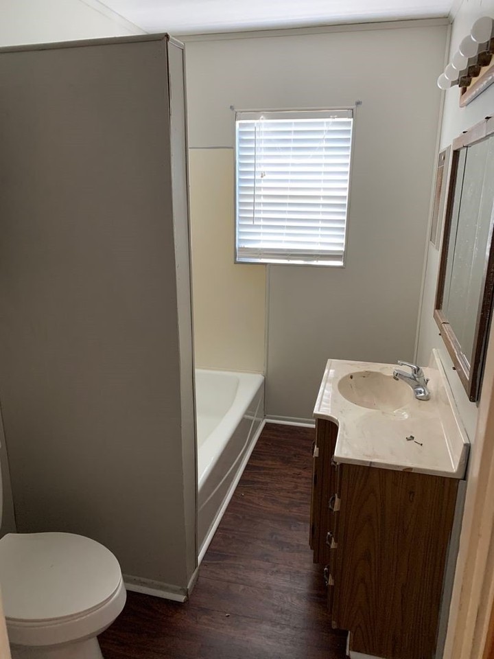 1504 Mccaulley St - Photo 7 of 7