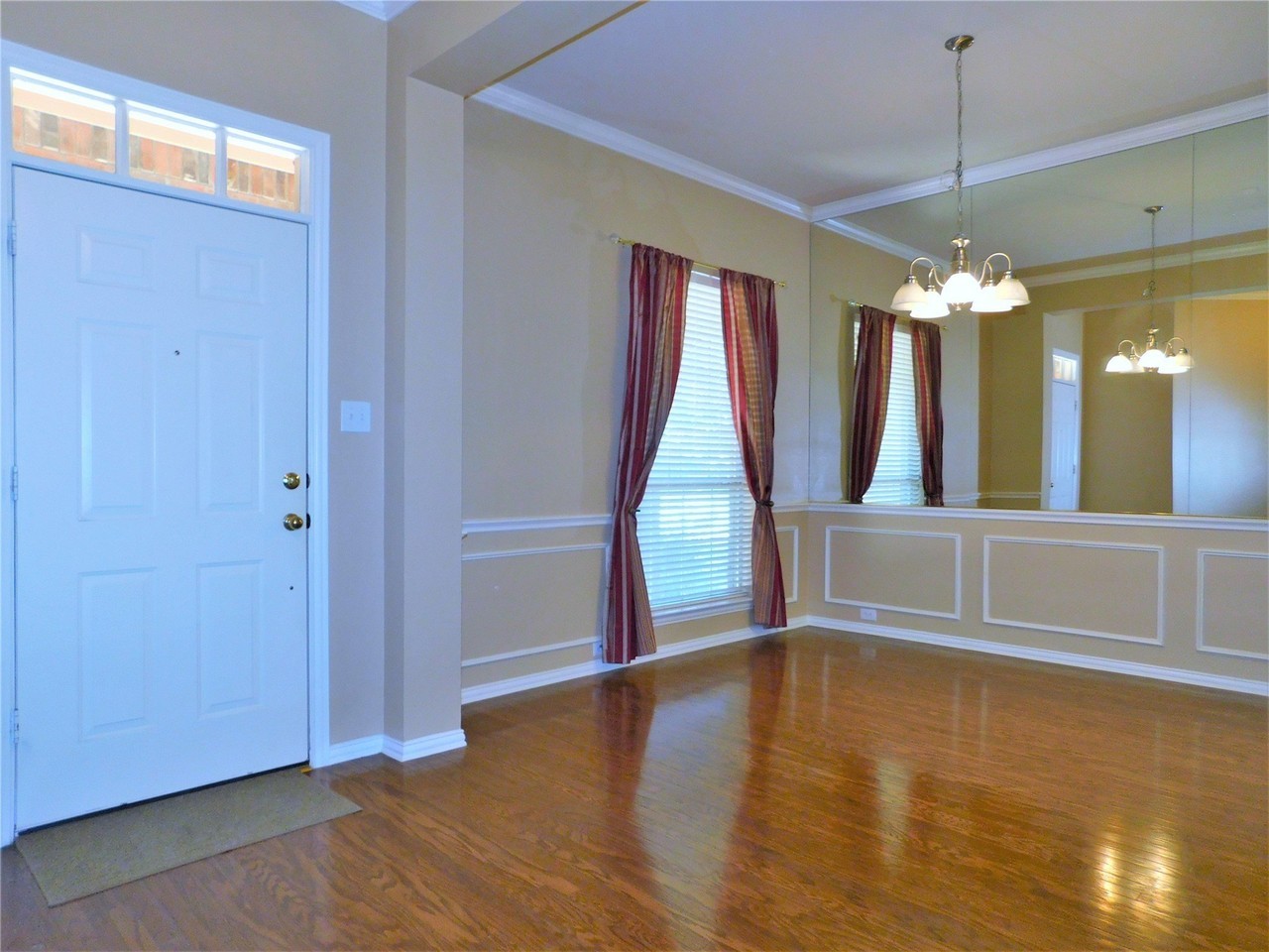 1828 Andover Ln - Photo 5 of 37
