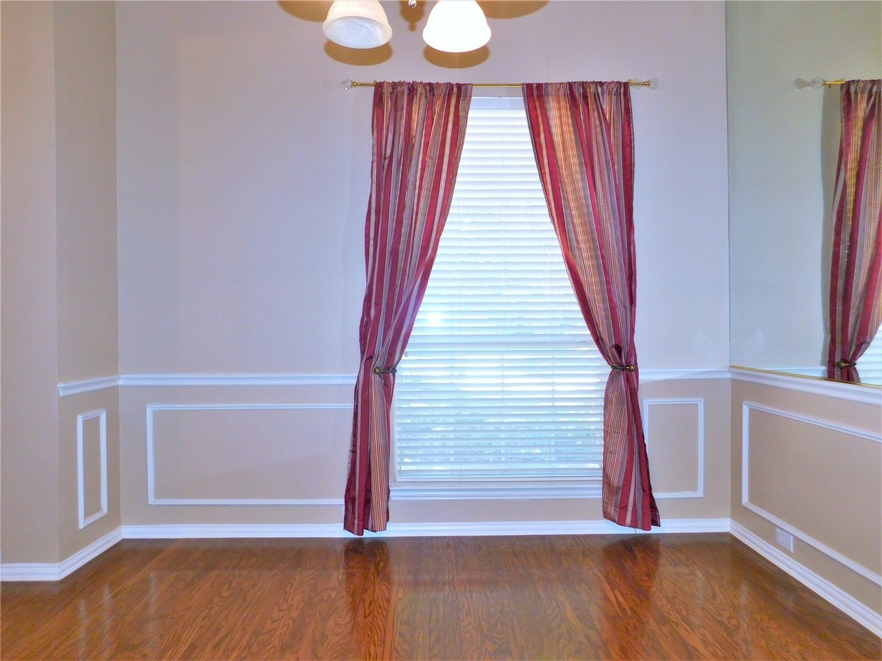1828 Andover Ln - Photo 6 of 37