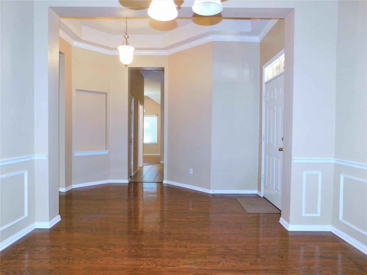 1828 Andover Ln - Photo 7 of 37