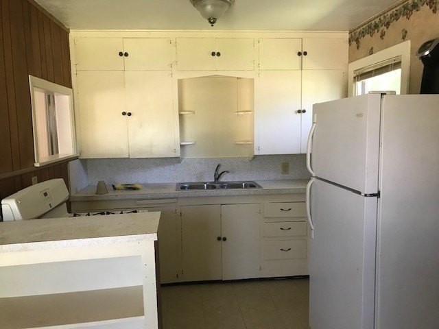 226 Ross Ave - Photo 7 of 13
