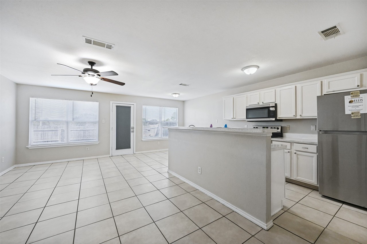 4610 Alamosa St - Photo 2 of 12