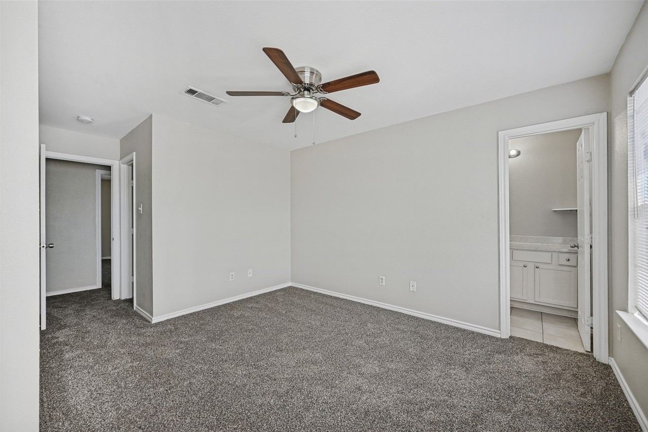 4610 Alamosa St - Photo 7 of 12