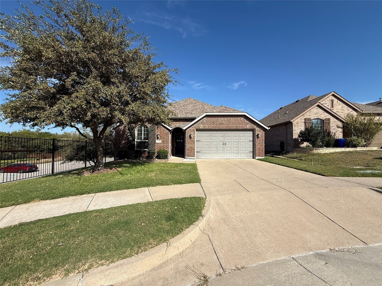 1702 Sagebrush Trl - Photo 2 of 27