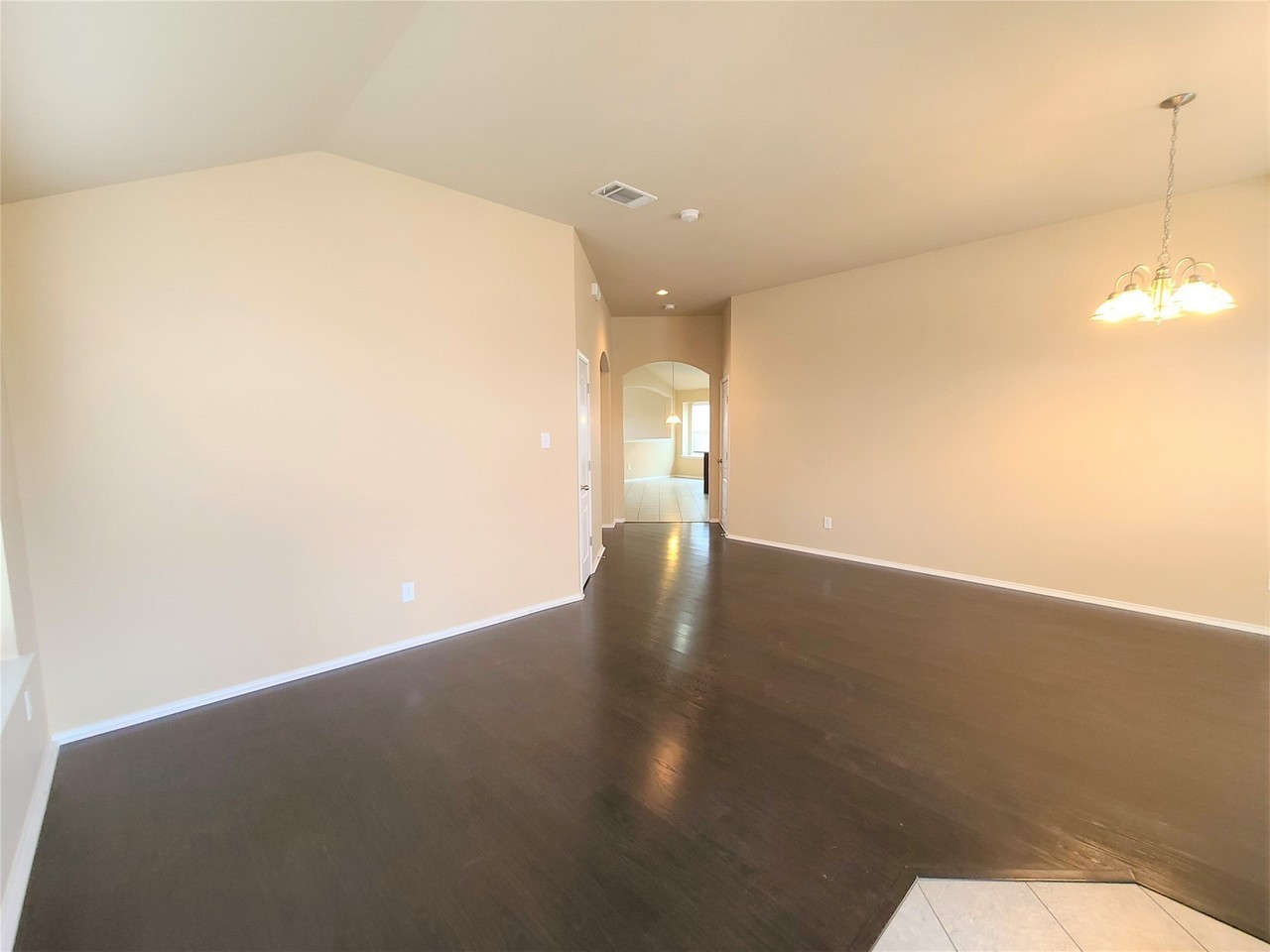 6256 Chalk Hollow Dr - Photo 7 of 33