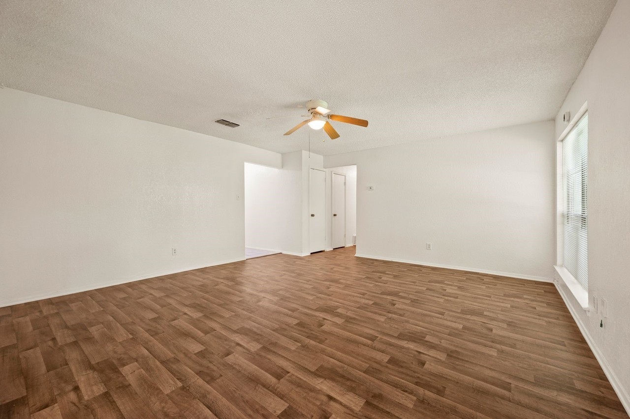 6317 Scott Ct - Photo 6 of 18