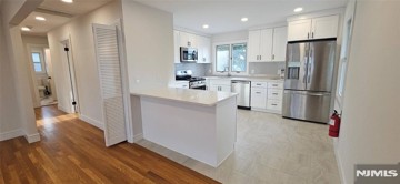 featured image of 2 3rd St #FL2