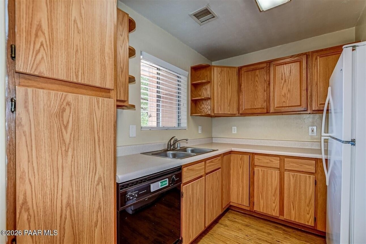 817 Ruth St #D - Photo 7 of 16