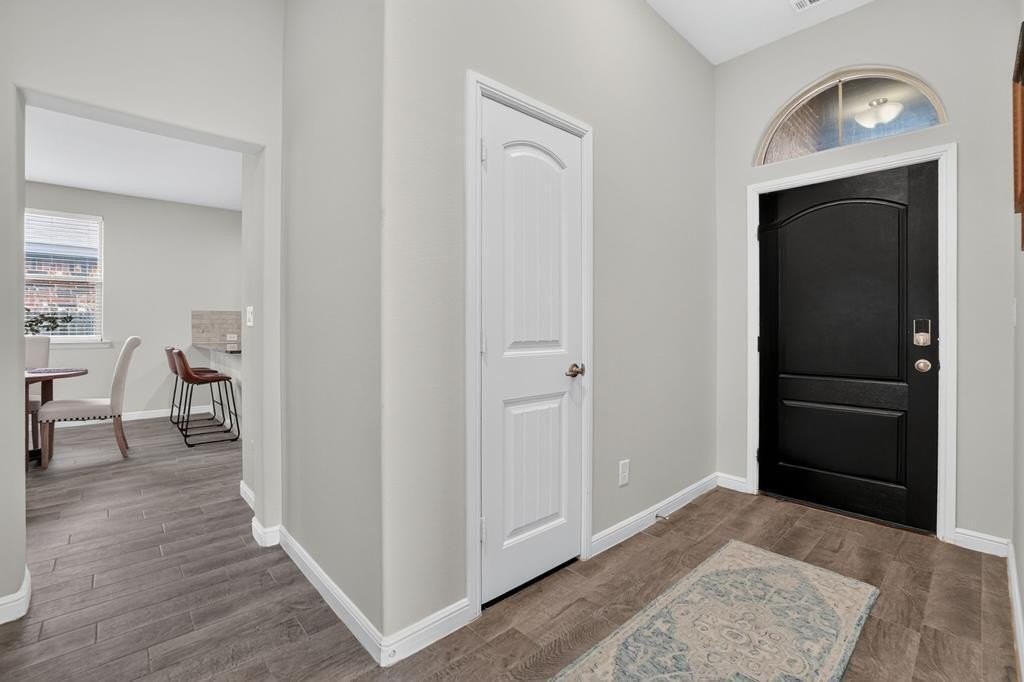 1316 Santa Clara Dr - Photo 3 of 32