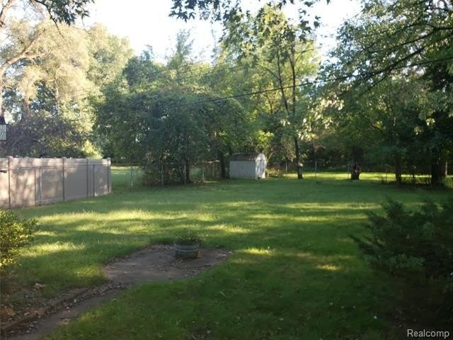 26455 Shiawassee Rd - Photo 5 of 17