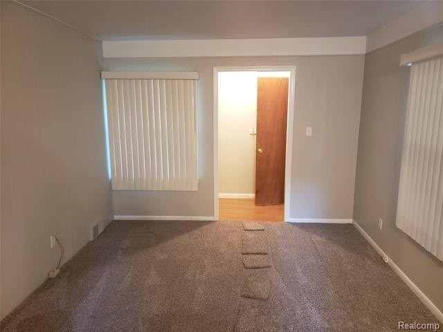 26455 Shiawassee Rd - Photo 6 of 17