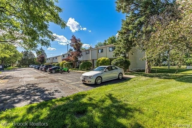 1669 Wimbledon Dr - Photo 2 of 28