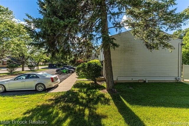 1669 Wimbledon Dr - Photo 3 of 28