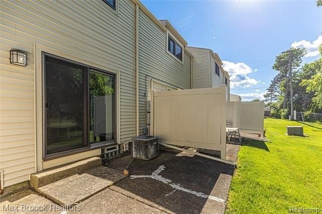 1669 Wimbledon Dr - Photo 7 of 28