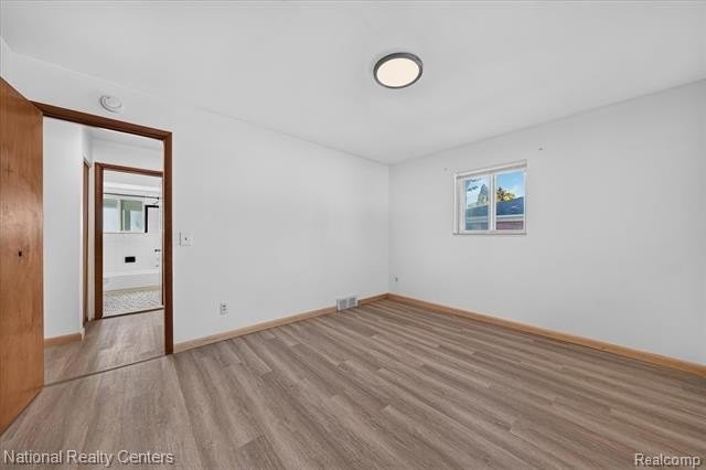 28715 Little Mack Ave - Photo 6 of 10