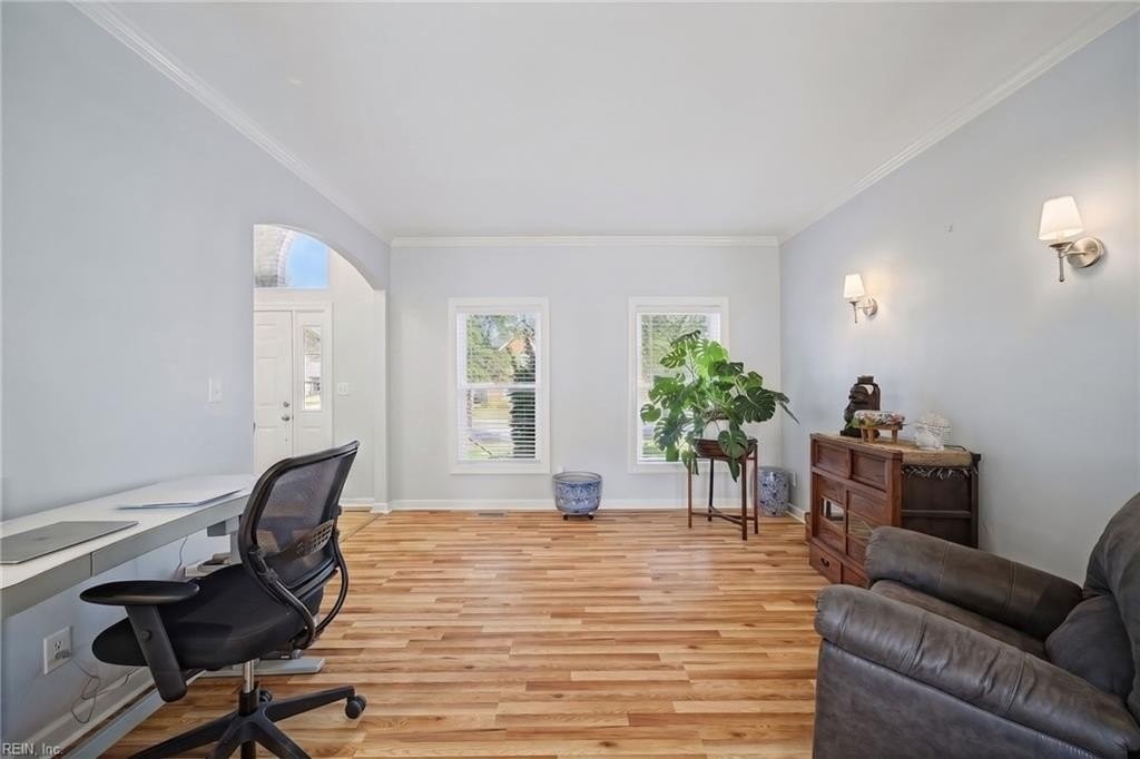1888 Capel Manor Way - Photo 7 of 43