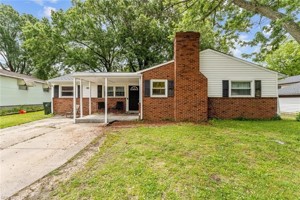featured image of 4625 Larkin St