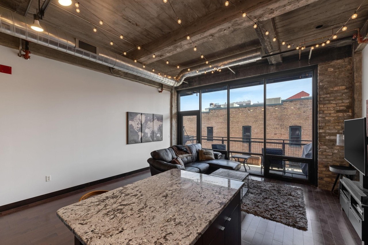 618 Washington Ave N #502 - Photo 6 of 41