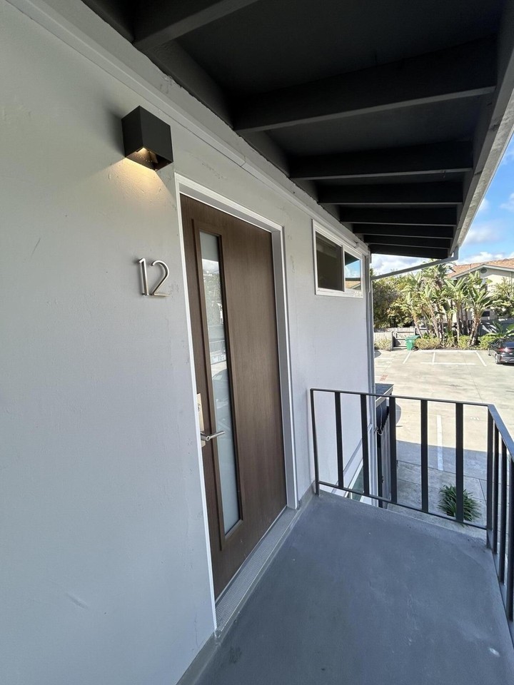 47 Ocean View Ave #12 - Photo 2 of 11