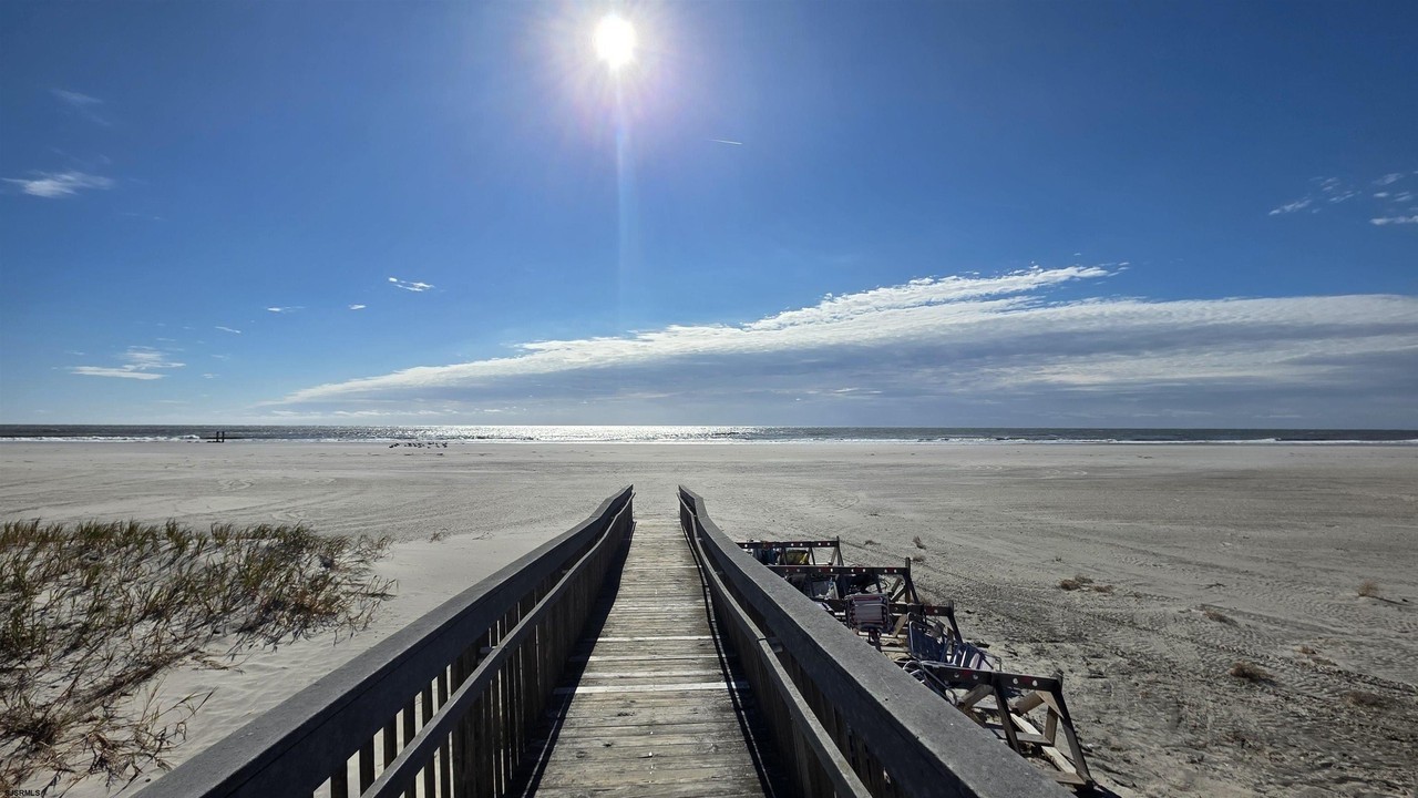 3851 Boardwalk #2509 - Photo 2 of 27