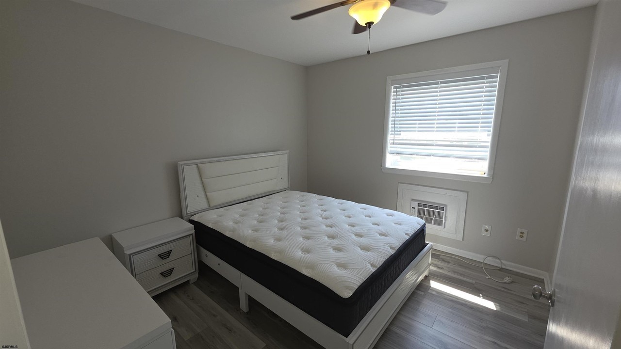 9600 Amherst Ave #7 - Photo 5 of 8