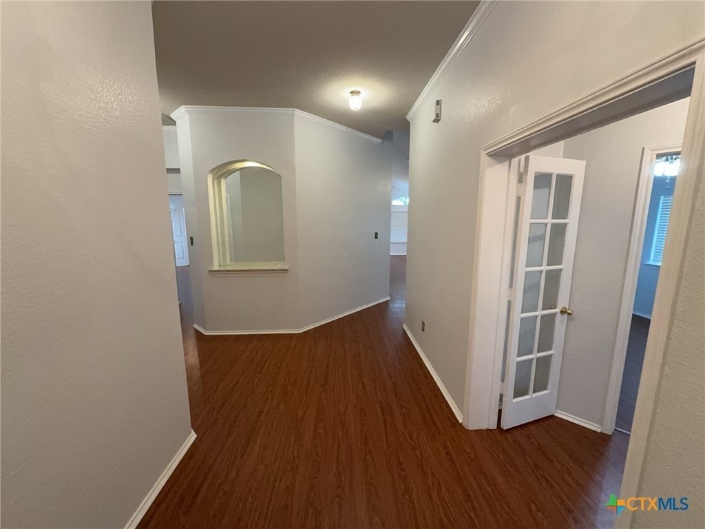 4904 Golden Gate Dr - Photo 2 of 29
