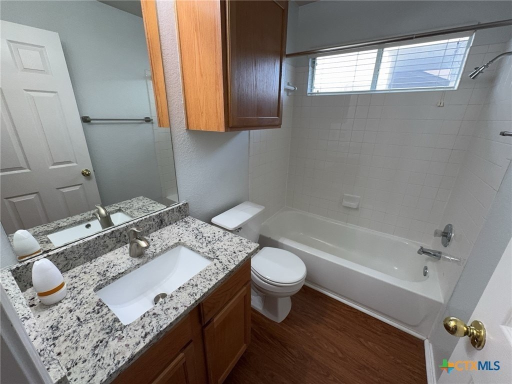 4904 Golden Gate Dr - Photo 6 of 29