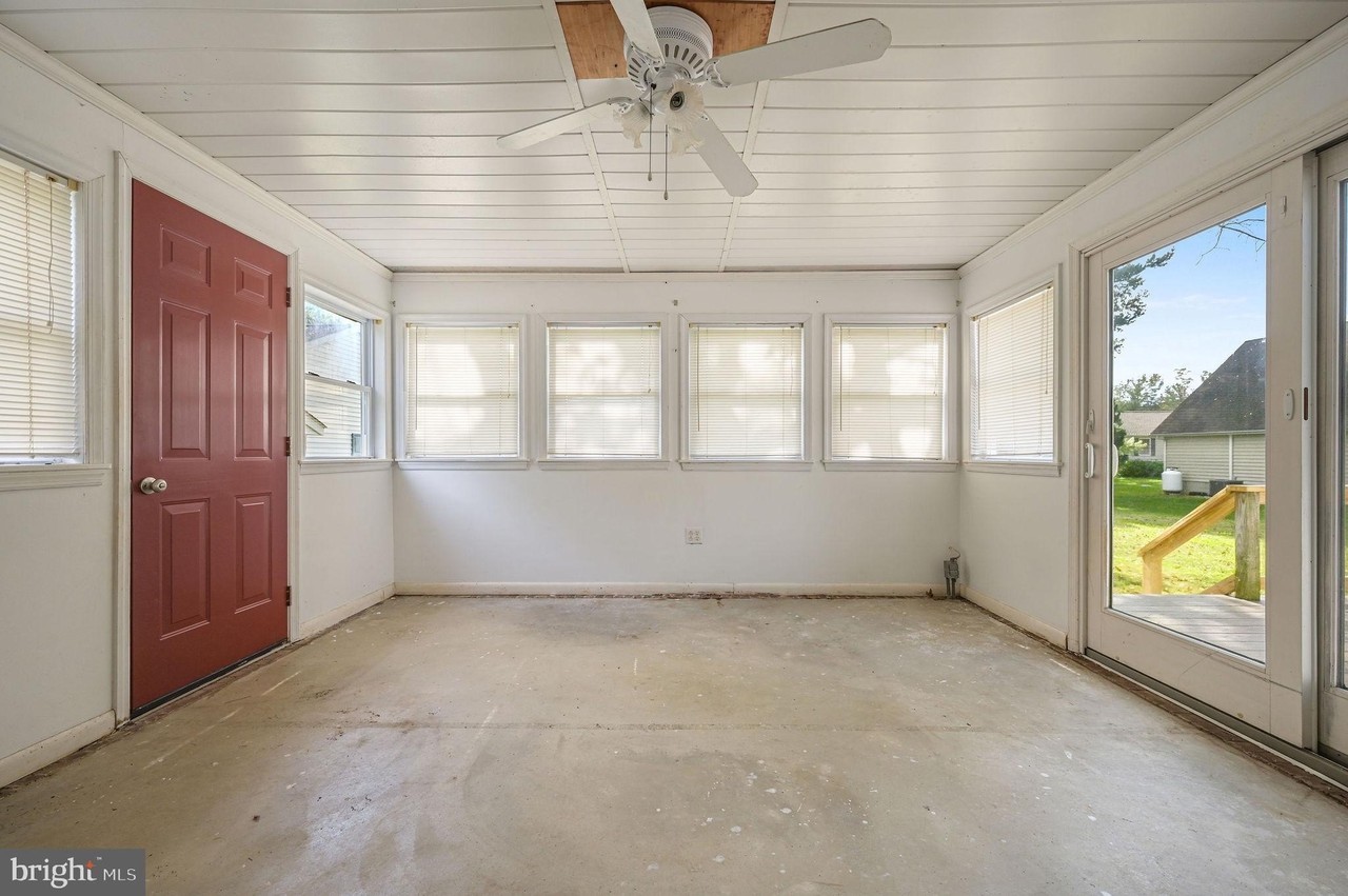 845 W Evens Rd - Photo 2 of 18
