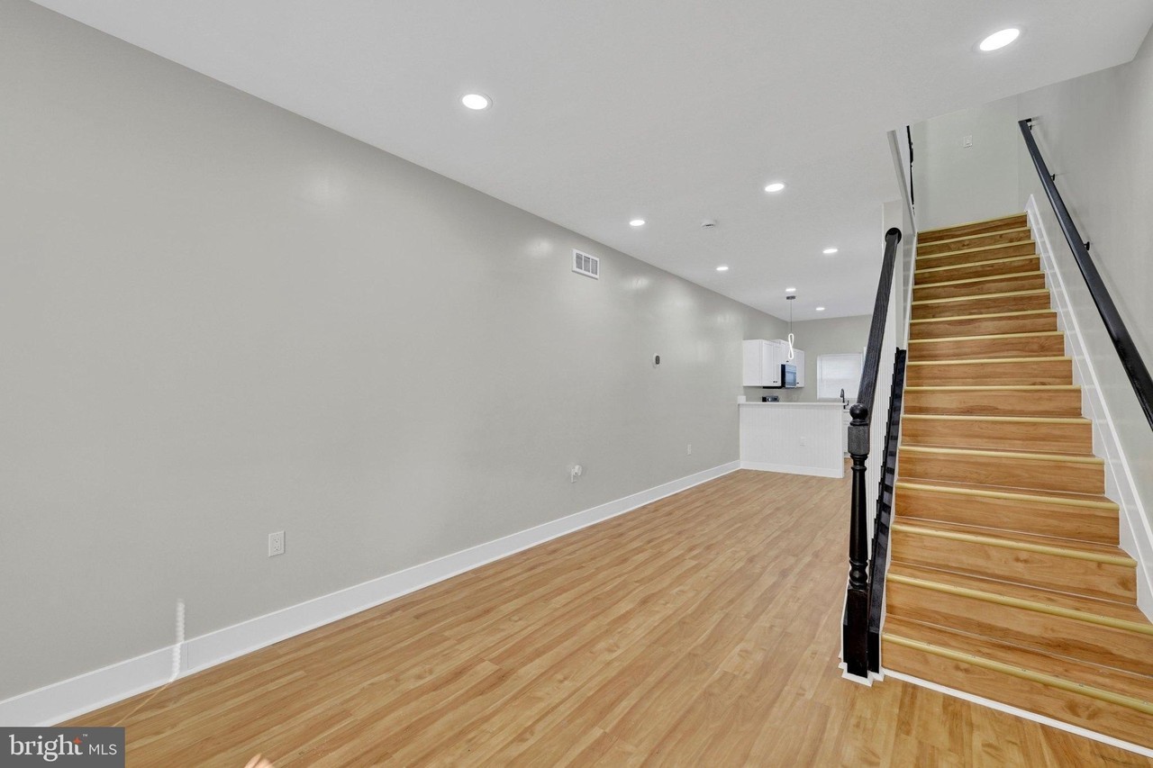 2512 Hollins St - Photo 3 of 28
