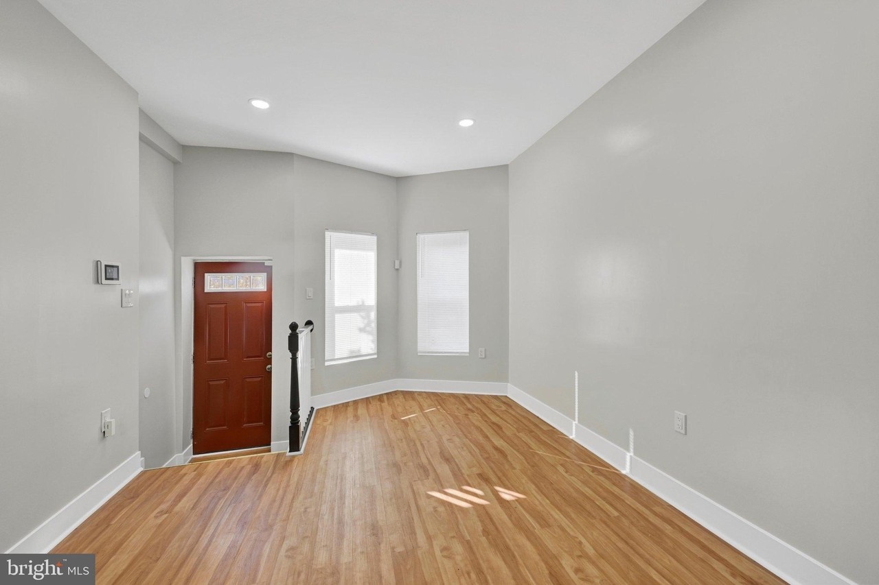 2512 Hollins St - Photo 6 of 28