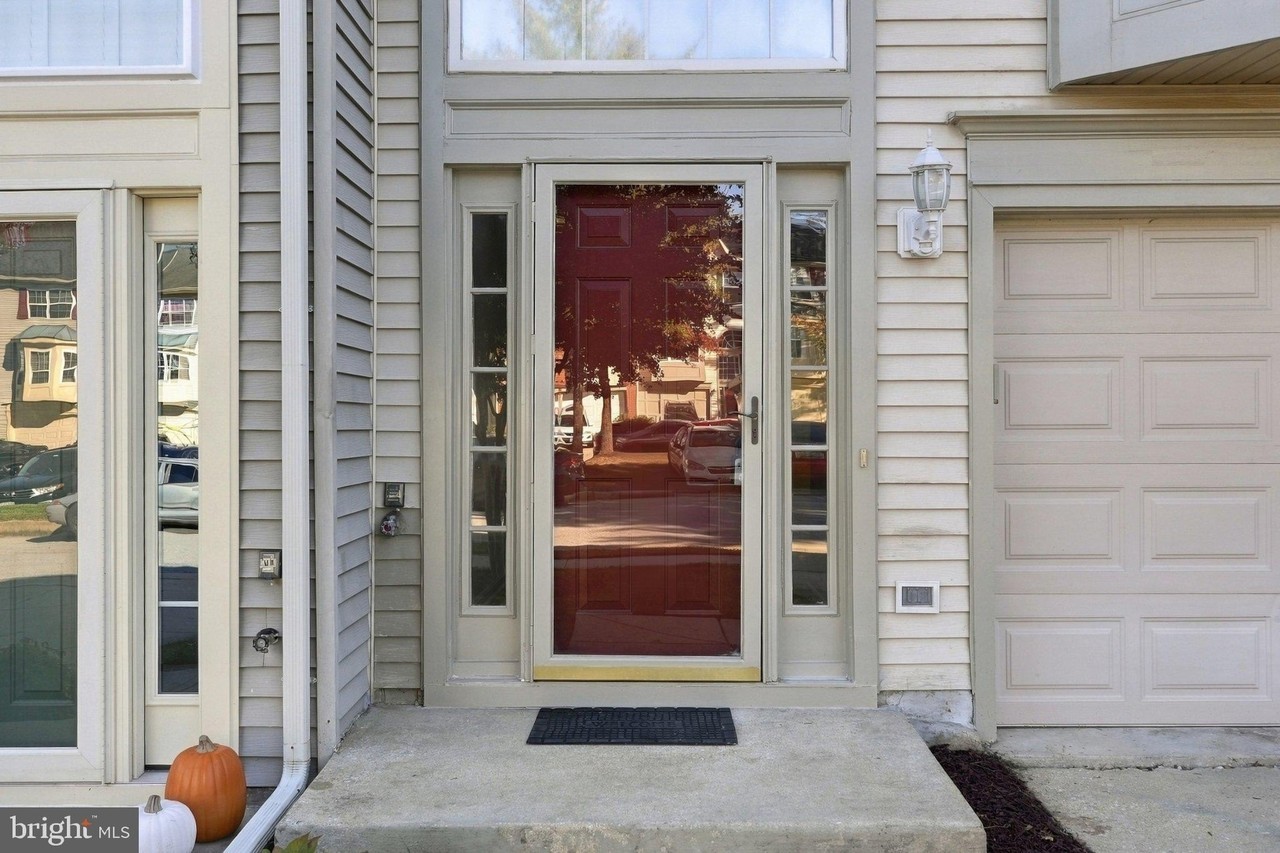 6111 Honeycomb Gate - Photo 2 of 46