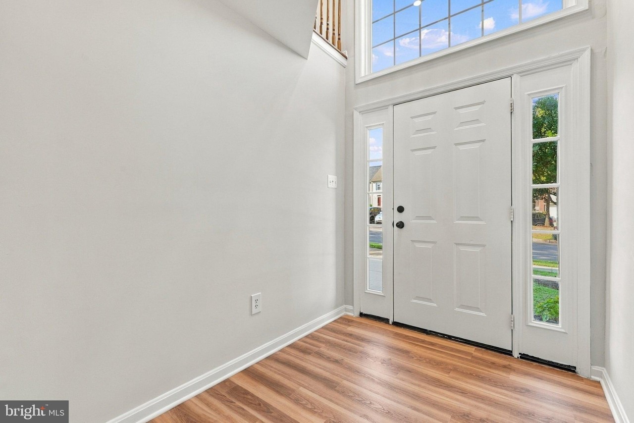 6111 Honeycomb Gate - Photo 3 of 46