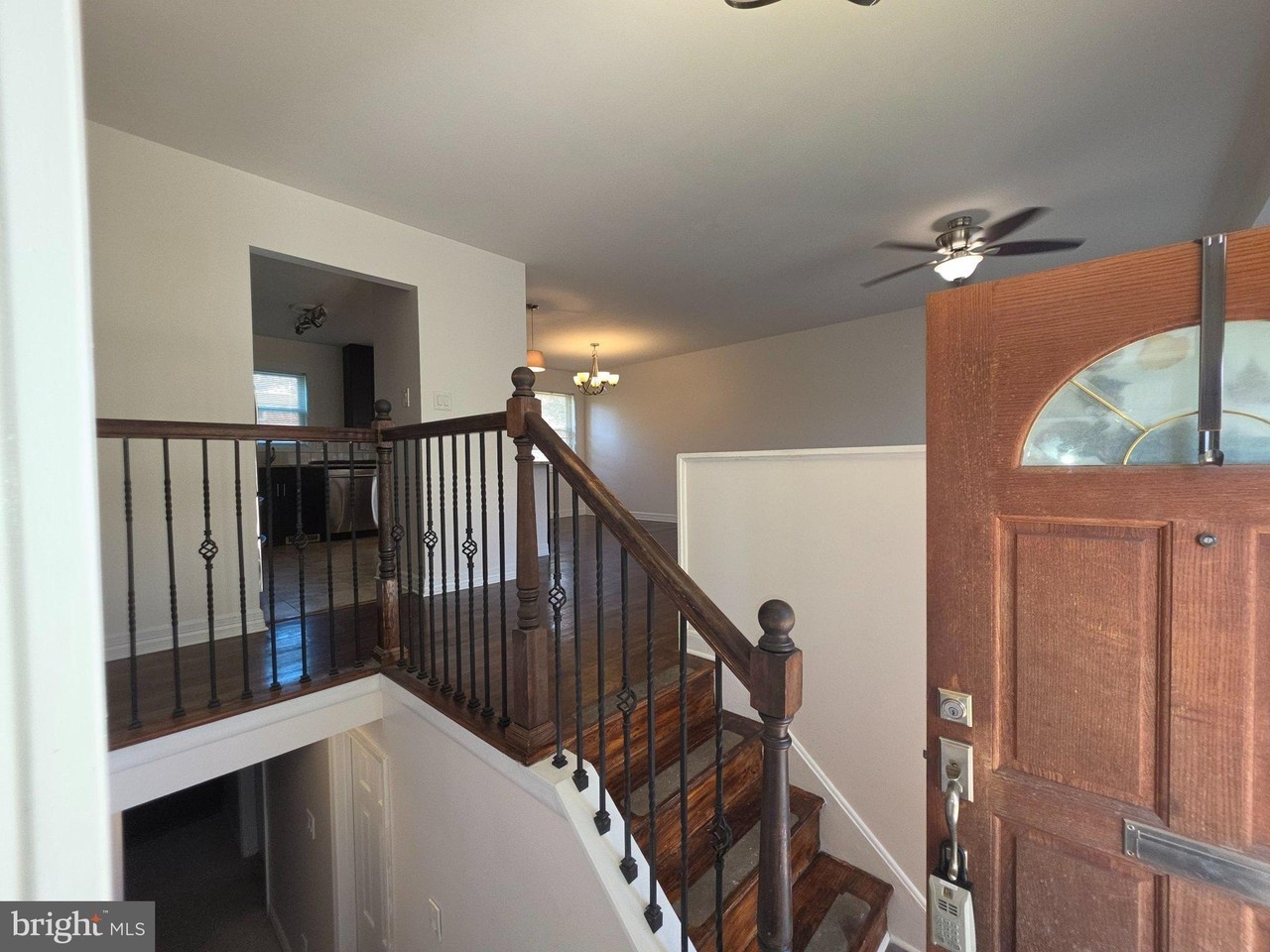 1012 Playford Ln - Photo 2 of 19