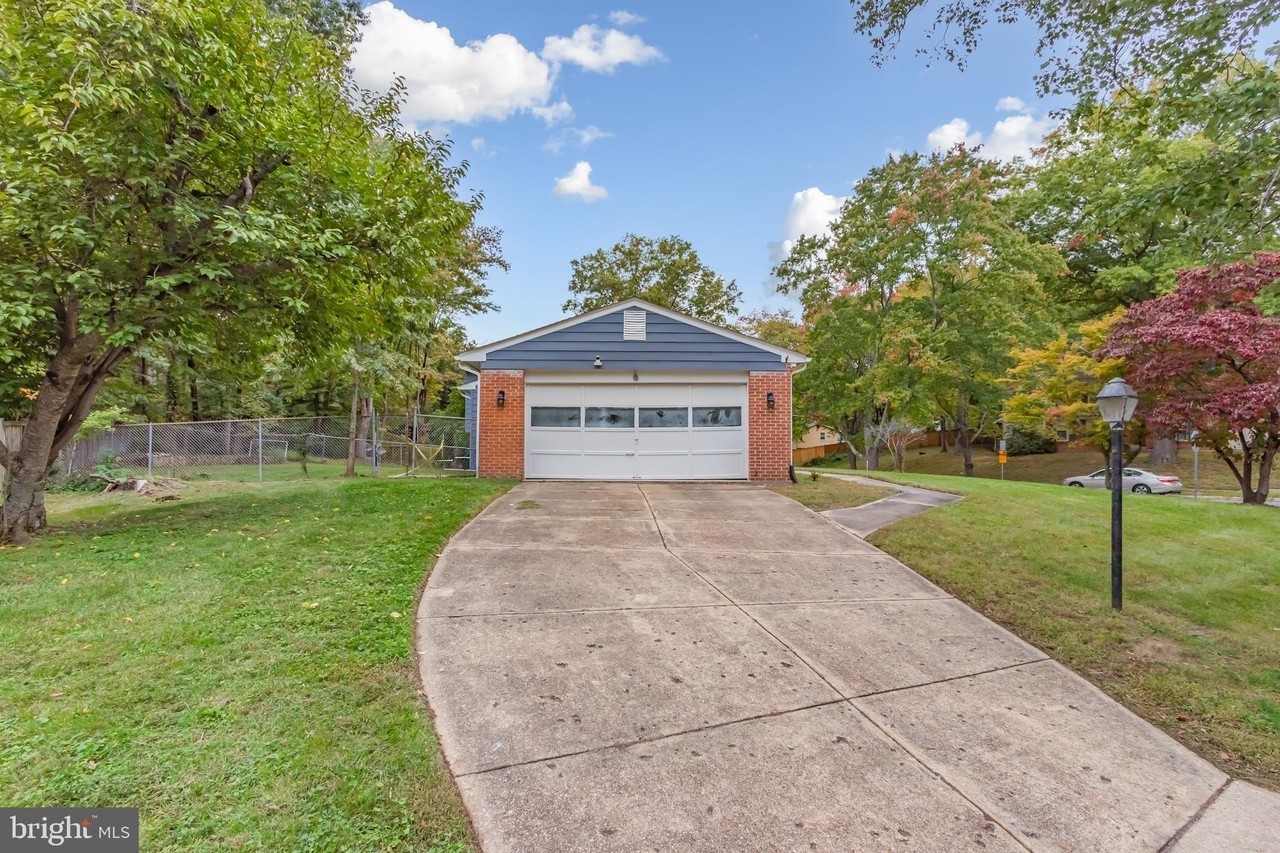 12301 Asbury Dr - Photo 2 of 44