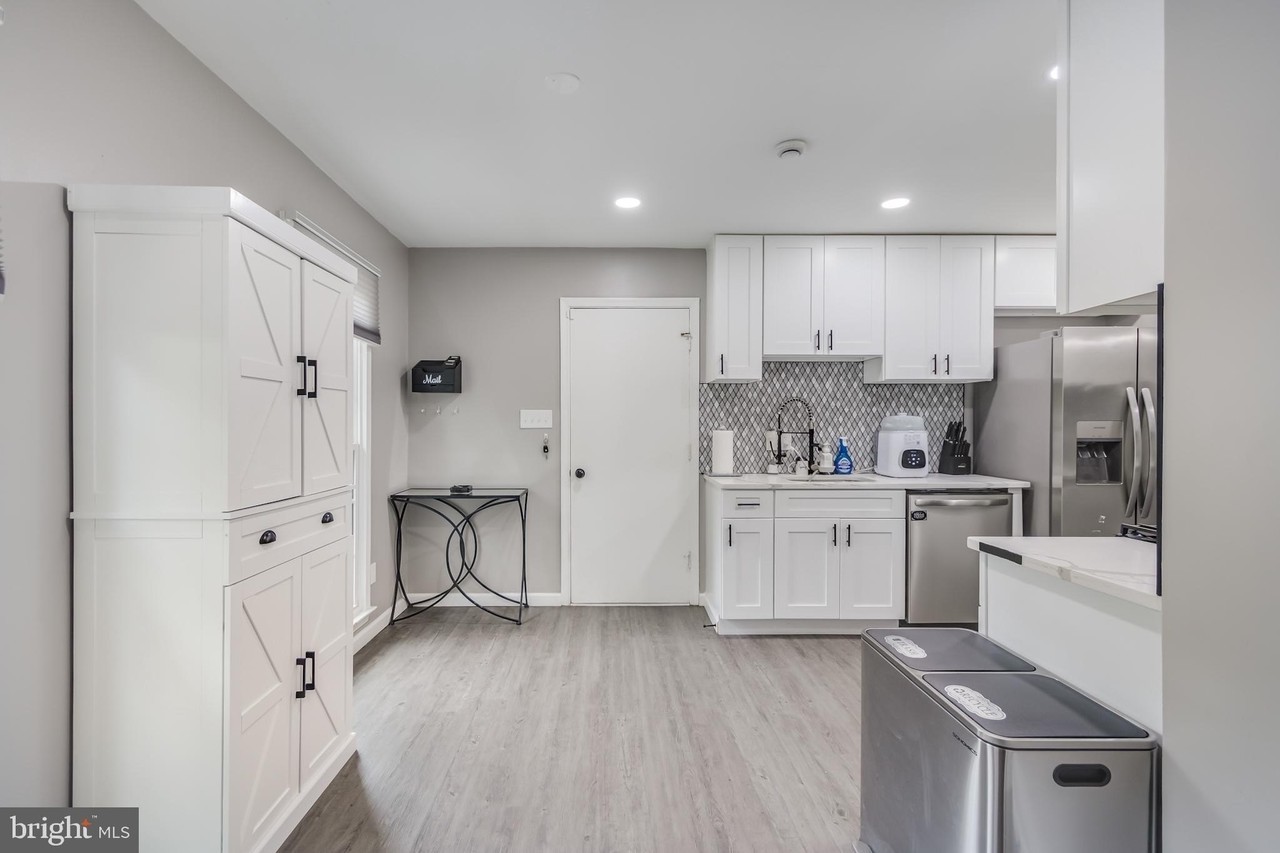 12301 Asbury Dr - Photo 6 of 44