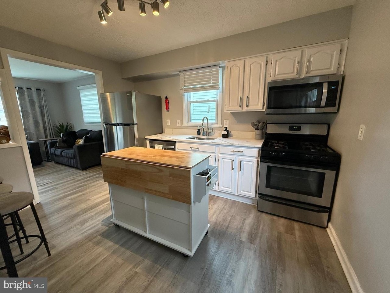 2208 Vermont Ave #2 - Photo 2 of 25