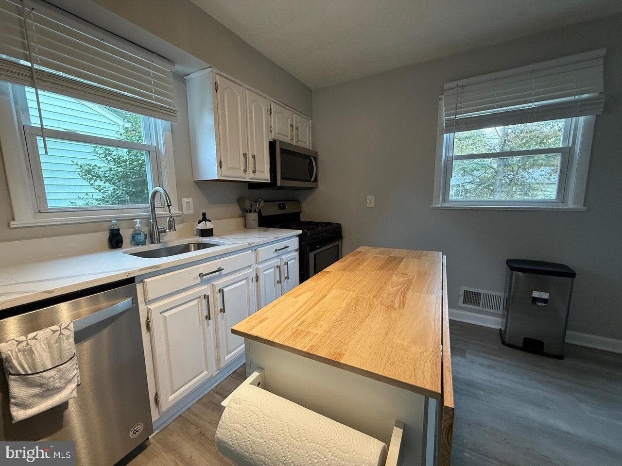 2208 Vermont Ave #2 - Photo 3 of 25