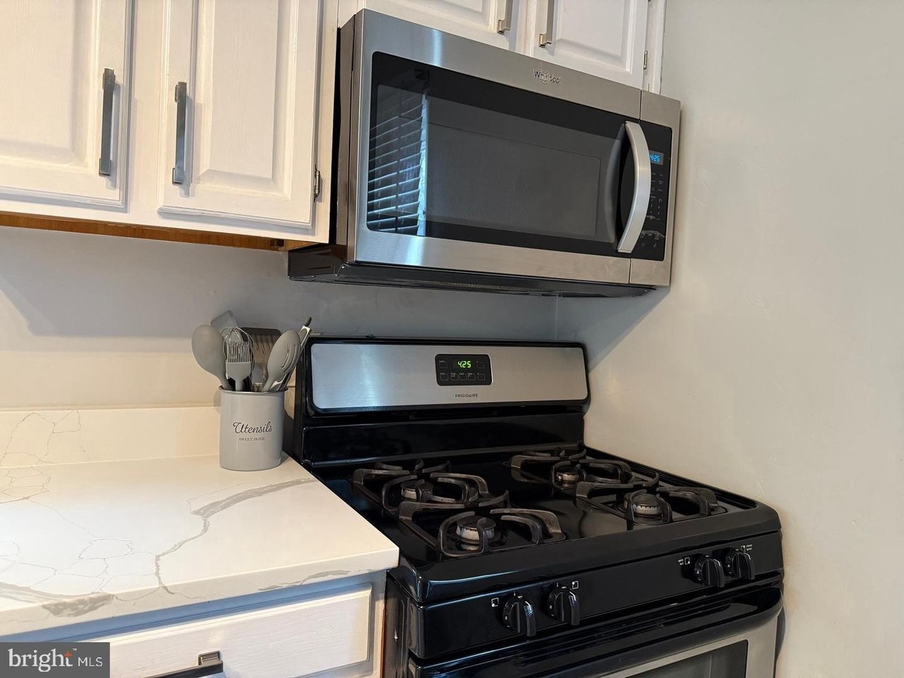 2208 Vermont Ave #2 - Photo 4 of 25