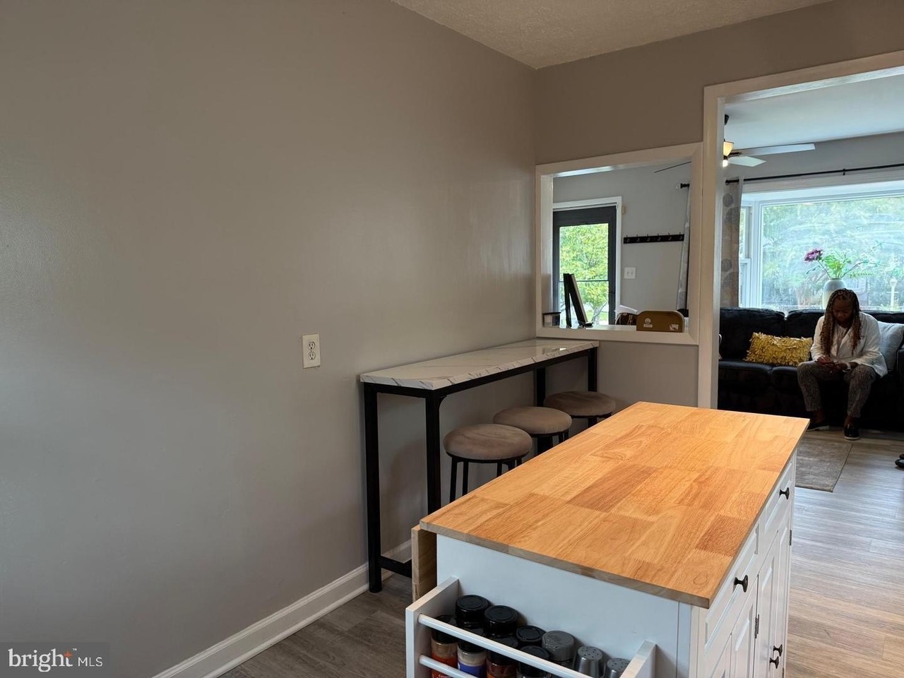 2208 Vermont Ave #2 - Photo 6 of 25