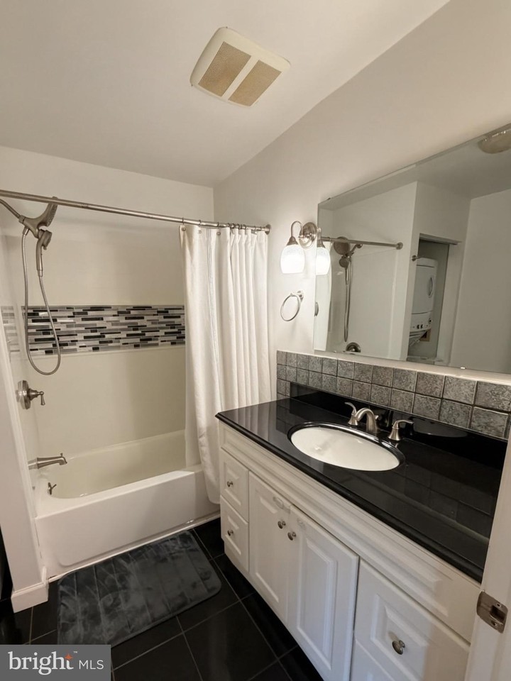 100 Forest Rd - Photo 7 of 16