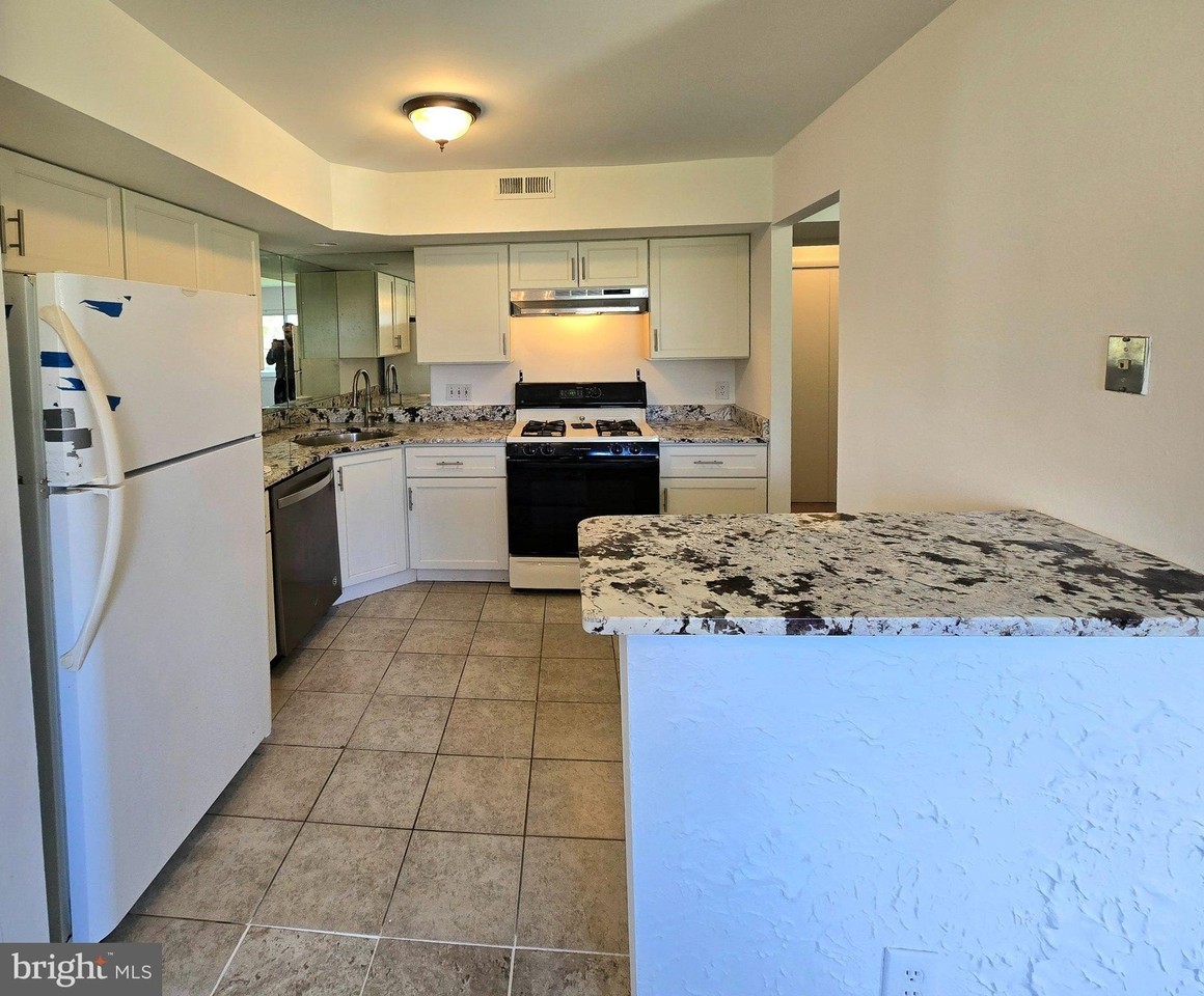 48 Buttonwood Rd - Photo 2 of 17