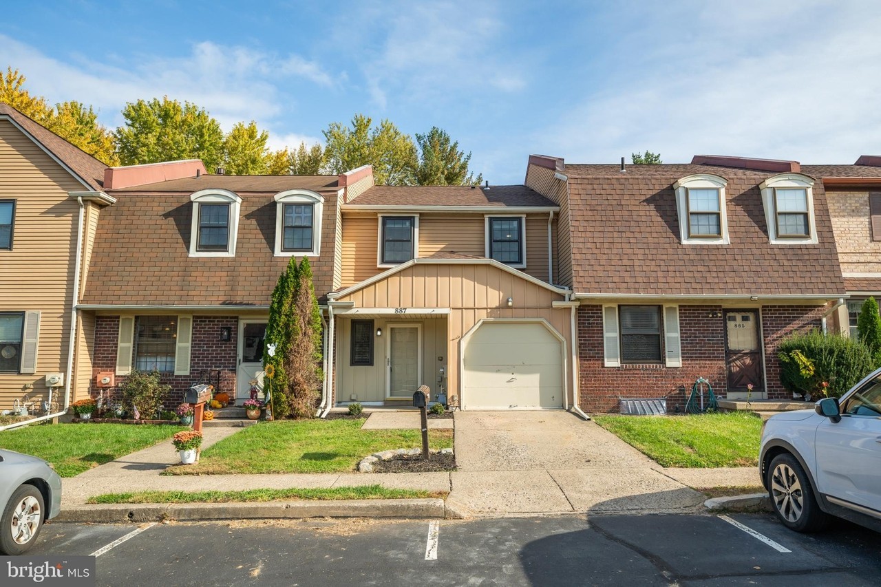 887 Clover Pl - Photo 2 of 31