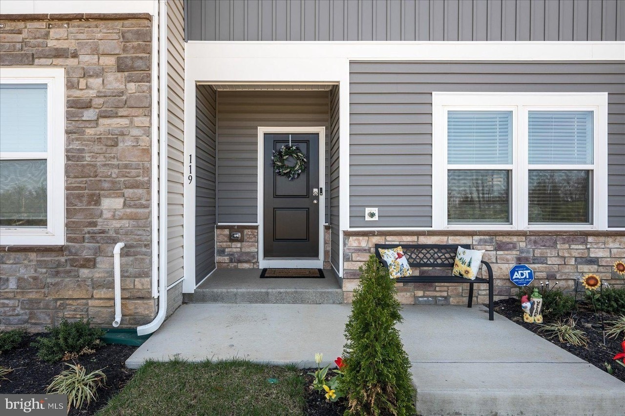 119 Tigney Dr - Photo 2 of 18