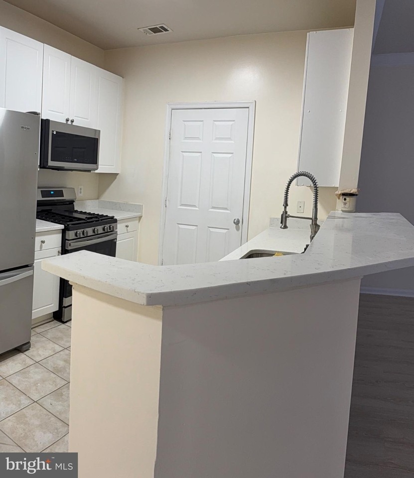 2765 Centerboro Dr #364 - Photo 4 of 13