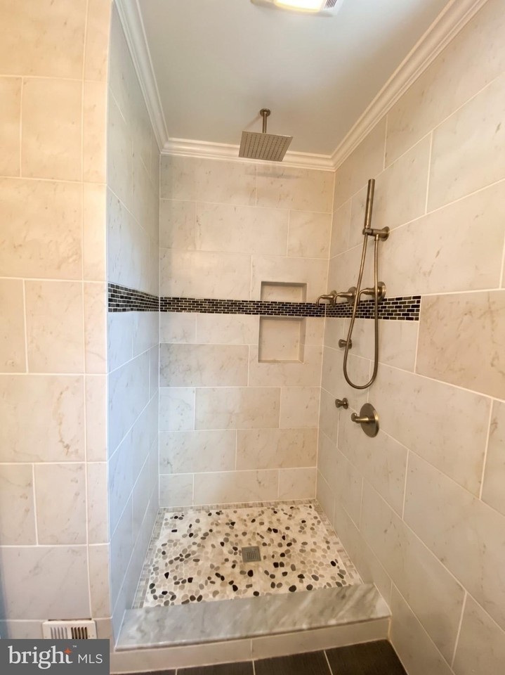 1815 Cranberry Ln - Photo 7 of 9