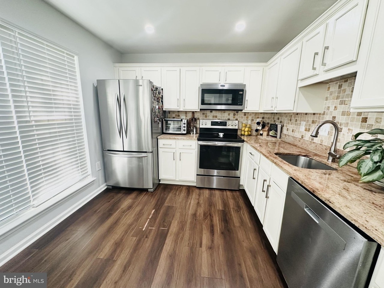 8214 Winstead Pl #101 - Photo 3 of 14